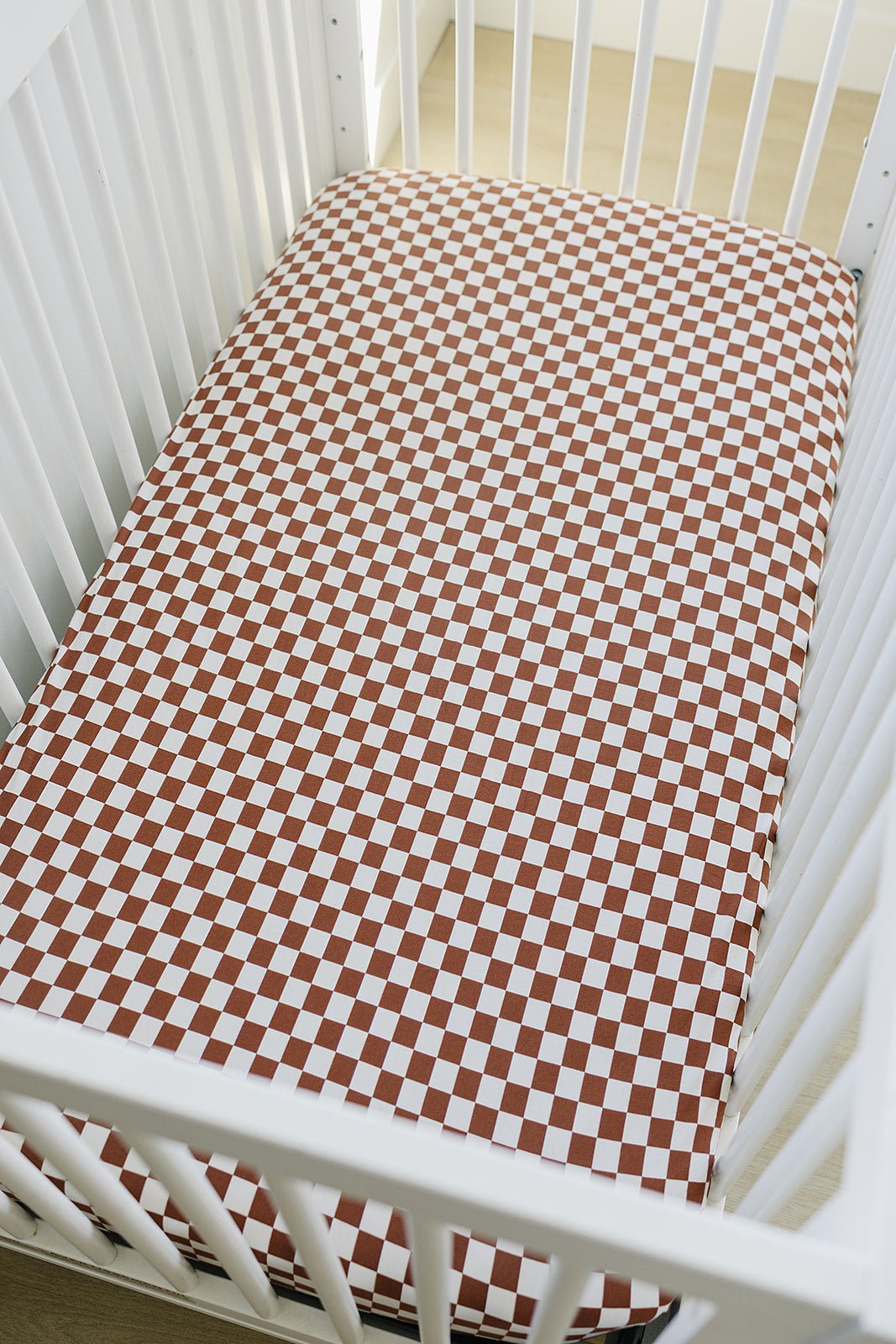 Mebie Baby Rust Checkered Bamboo Ribbed Stretch Crib Sheet - 
