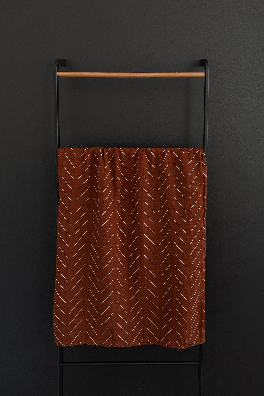 Mebie Baby Rust Mudcloth Muslin Swaddle Blanket For Newborns Mebie Baby - 