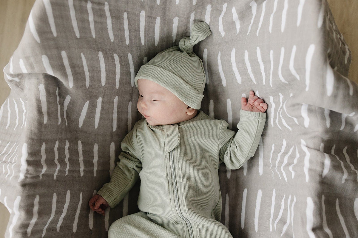 Mebie Baby Sage Organic Ribbed Newborn Knot Hat - 