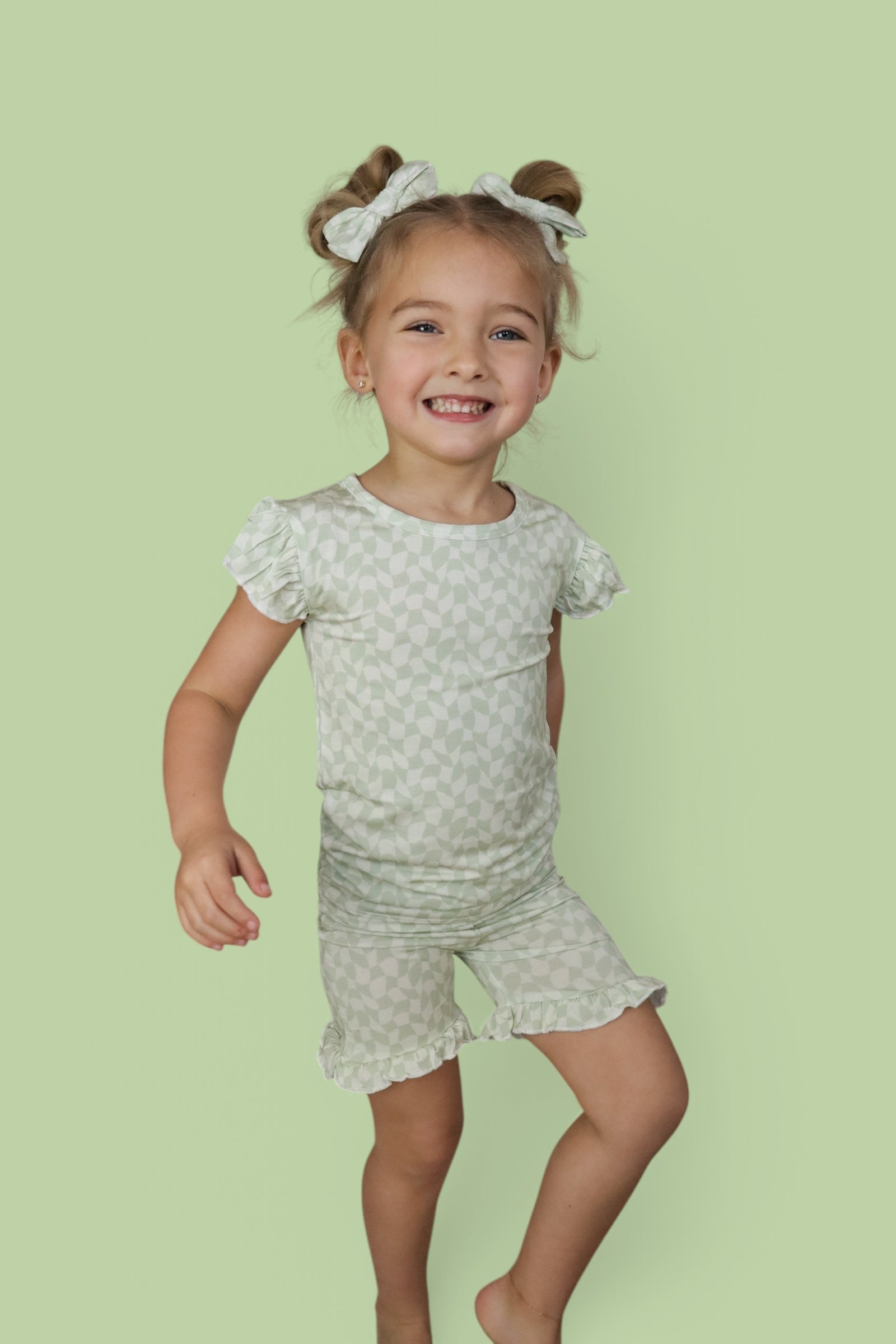 DREAM BIG LITTLE CO SAGE WAVY CHECKERS DREAM RUFFLE SHORT SETEveretts Place