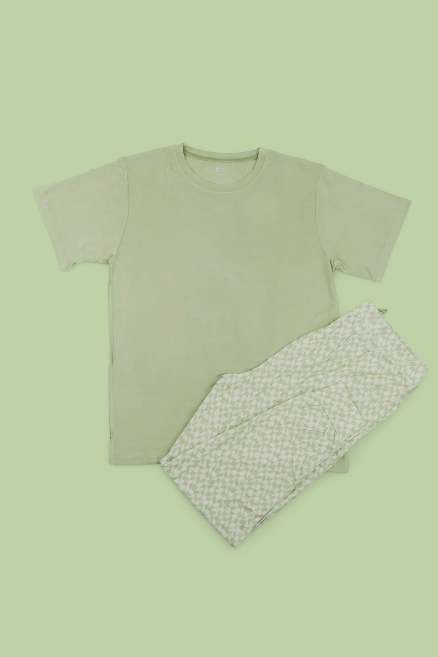 DREAM BIG LITTLE CO SAGE WAVY CHECKERS MEN'S DREAM JOGGER SETEveretts Place