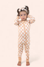DREAM BIG LITTLE CO SANDY CHECKERS DREAM BOWEveretts Place