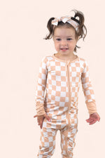 DREAM BIG LITTLE CO SANDY CHECKERS DREAM BOWEveretts Place