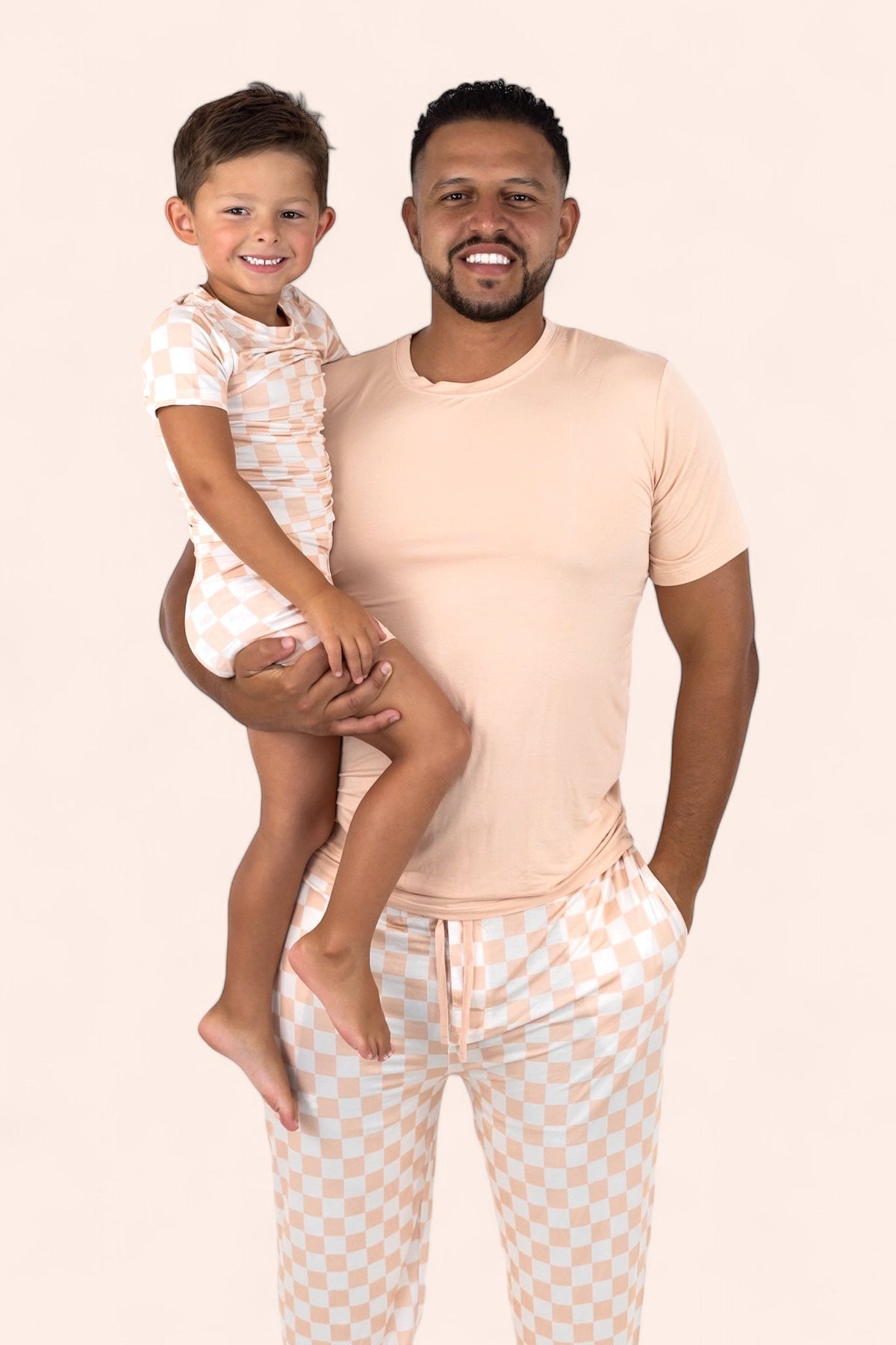 DREAM BIG LITTLE CO SANDY CHECKERS SHORT SLEEVE MEN'S DREAM JOGGER SETEveretts Place