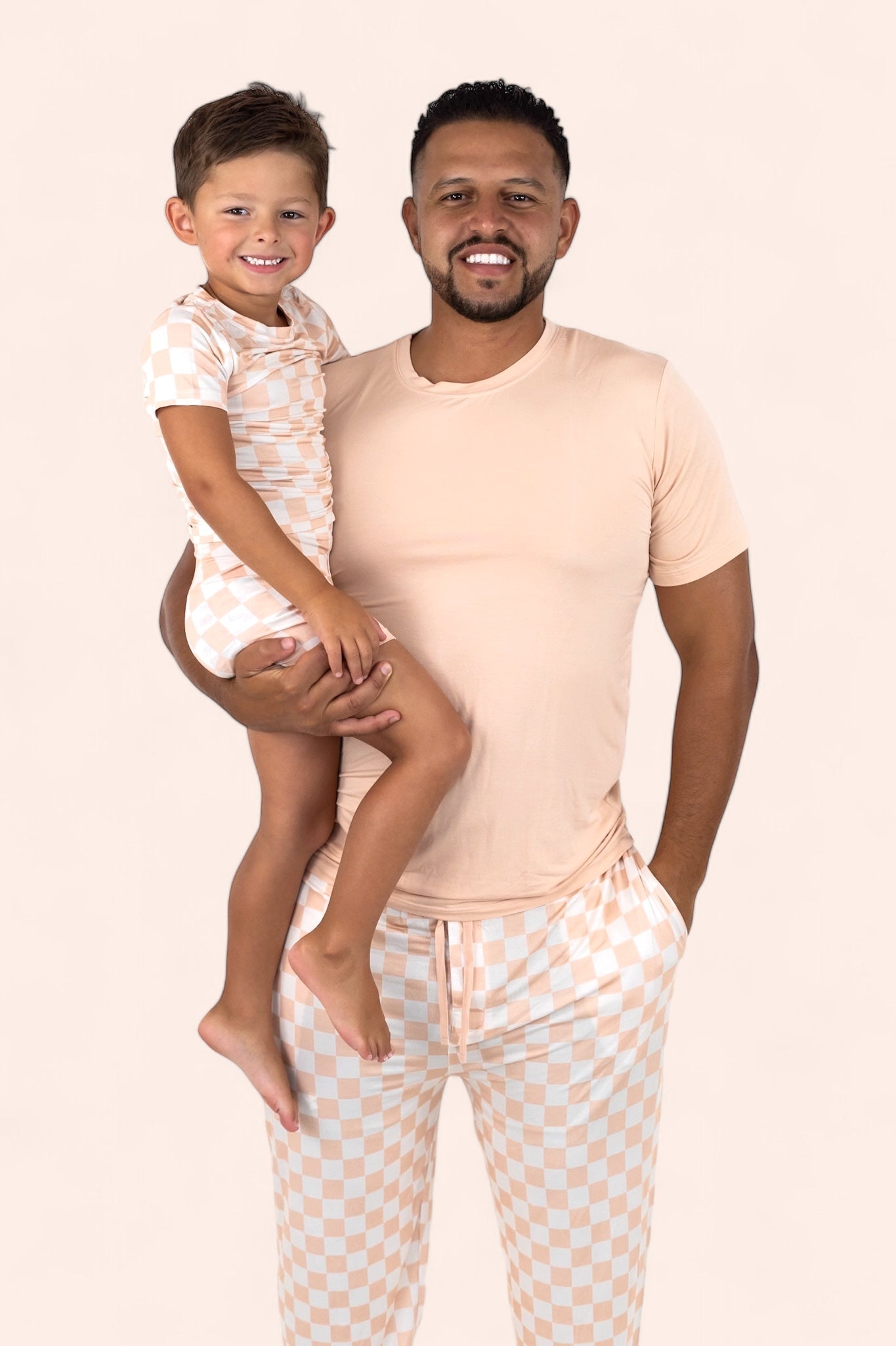 DREAM BIG LITTLE CO SANDY CHECKERS SHORT SLEEVE MEN'S DREAM JOGGER SETEveretts Place