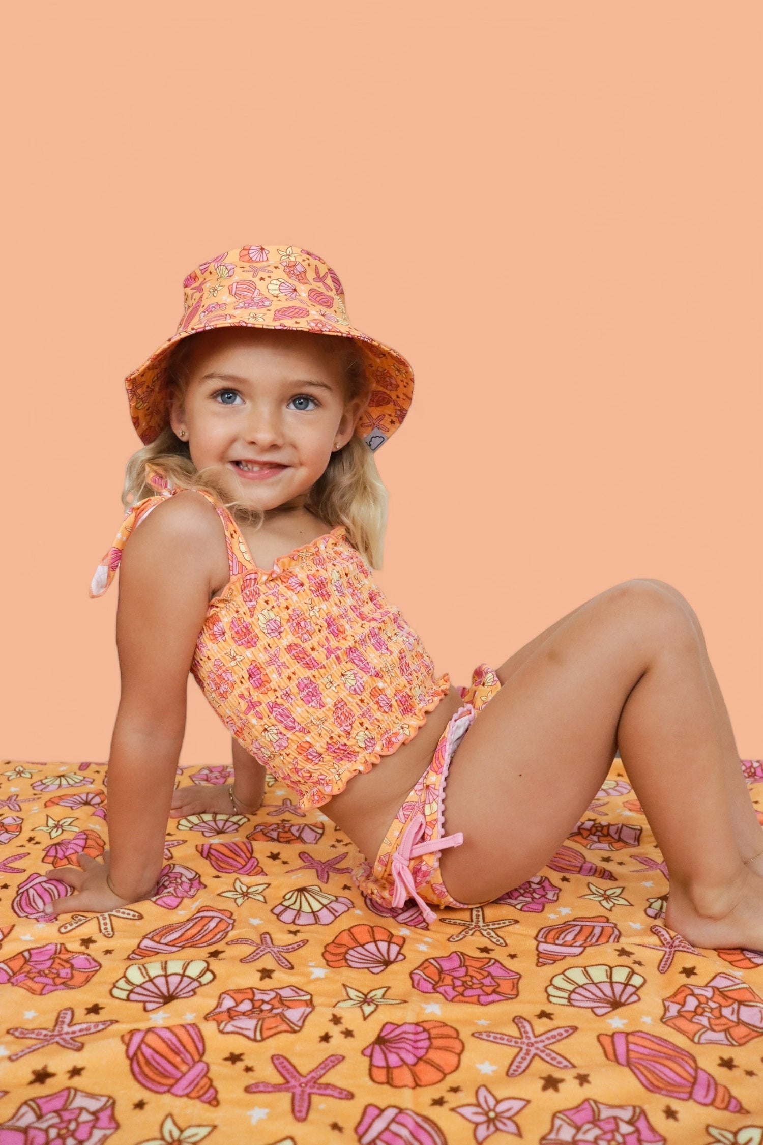 DREAM BIG LITTLE CO SHELLO SUMMER DREAM TOWELEveretts Place