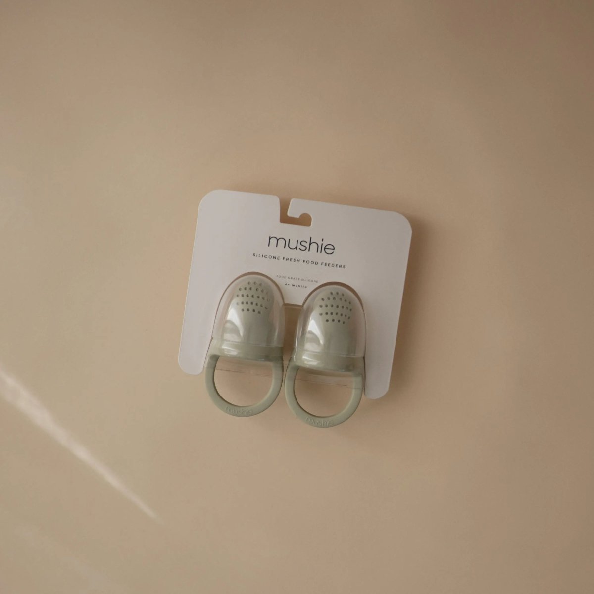 Mushie Silicone Fresh Food Feeder for Safe Self Feeding and Easy Cleaning - Everetts Place Boutique - 