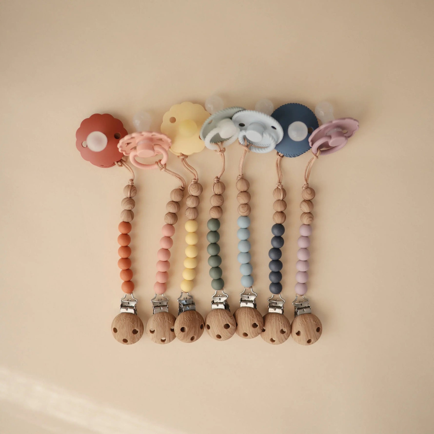 Mushie Silicone Pacifier Clip | Eva - 