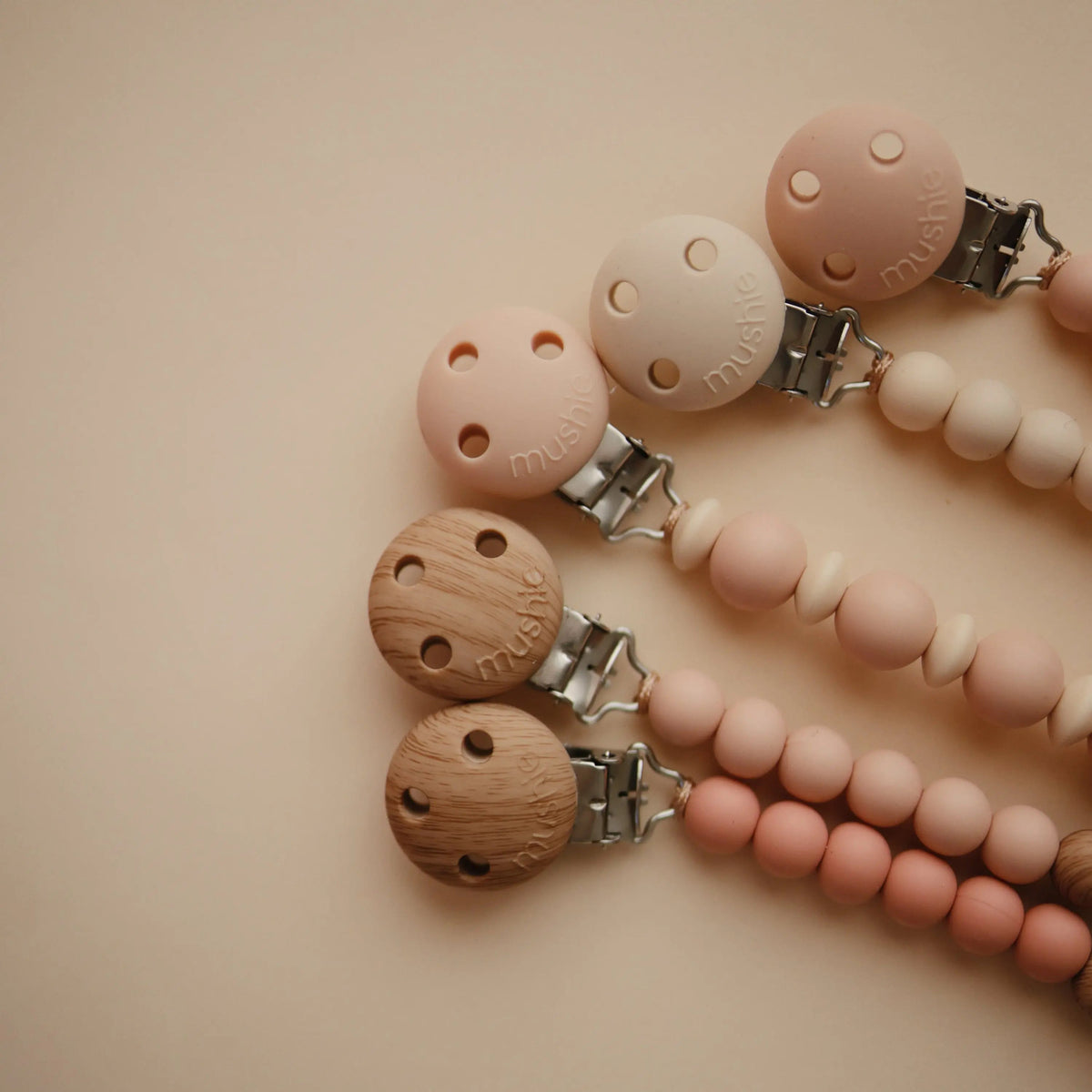 Mushie Silicone Pacifier Clip | Eva - 