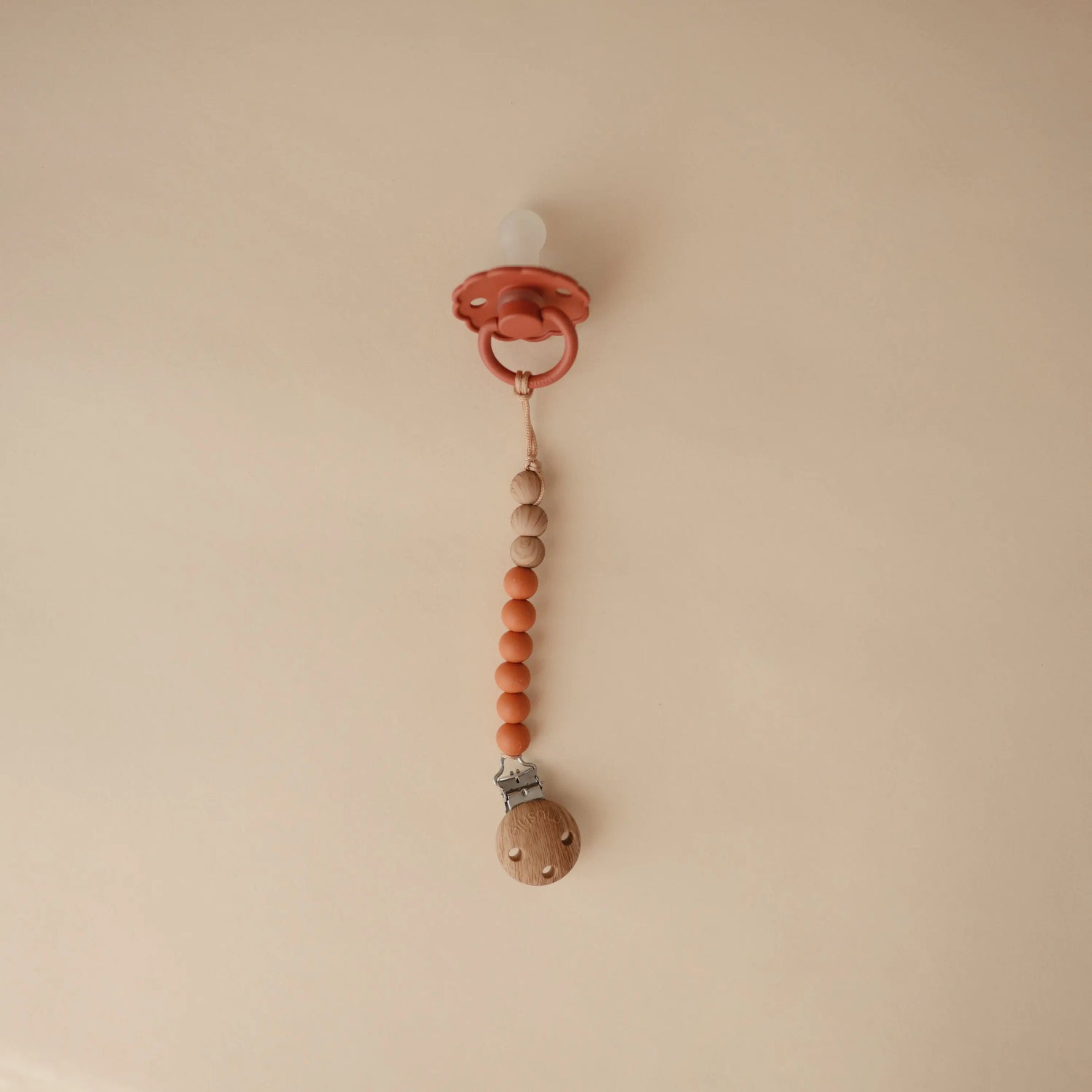Mushie Silicone Pacifier Clip | Eva - 