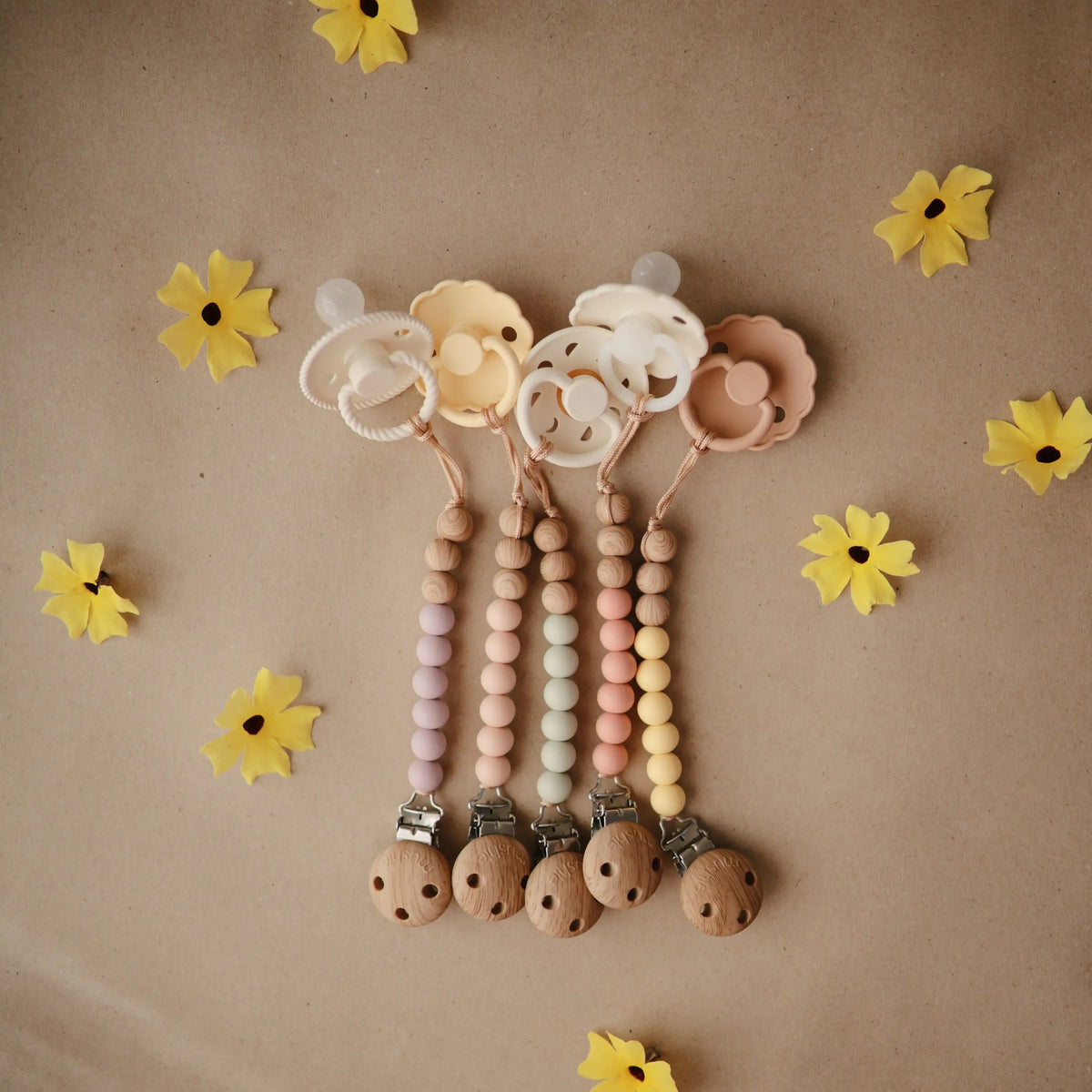 Mushie Silicone Pacifier Clip | Eva - 