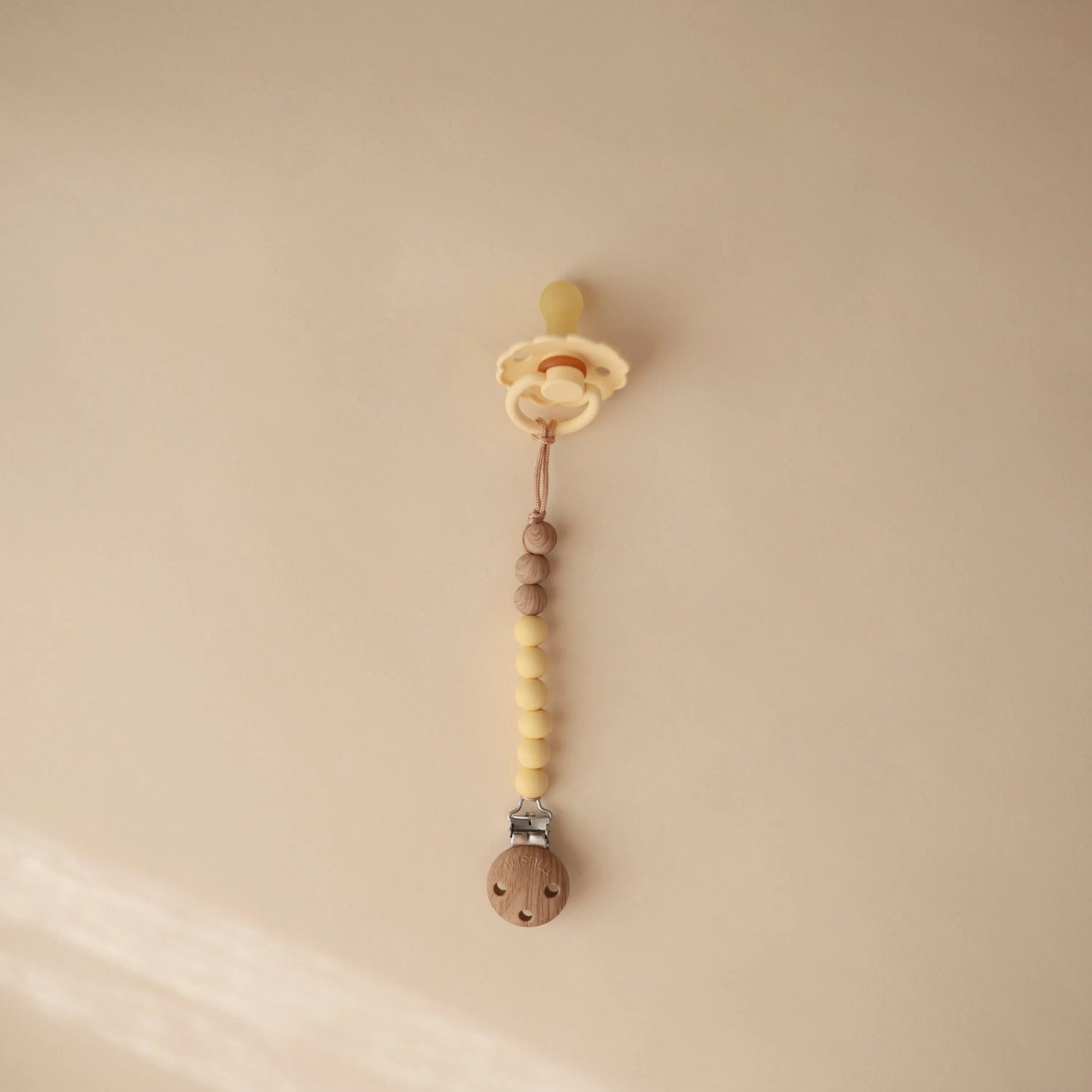 Mushie Silicone Pacifier Clip | Eva - 