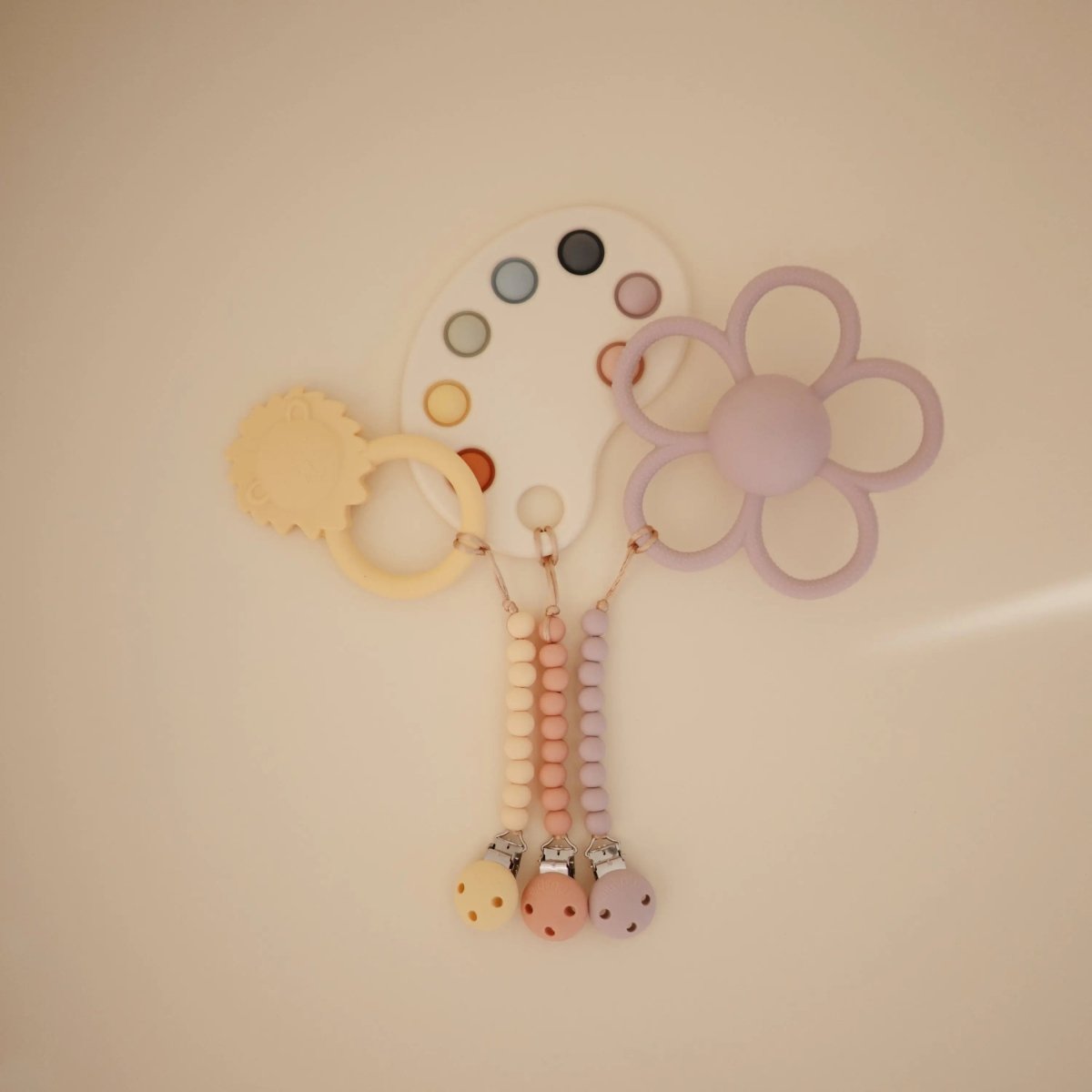 Mushie Silicone Pacifier Clip Hera Durable Food Grade Silicone Bead Design - Everetts Place Boutique - 