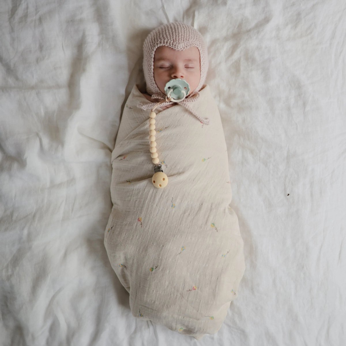 Mushie Silicone Pacifier Clip Hera Durable Food Grade Silicone Bead Design - Everetts Place Boutique - 