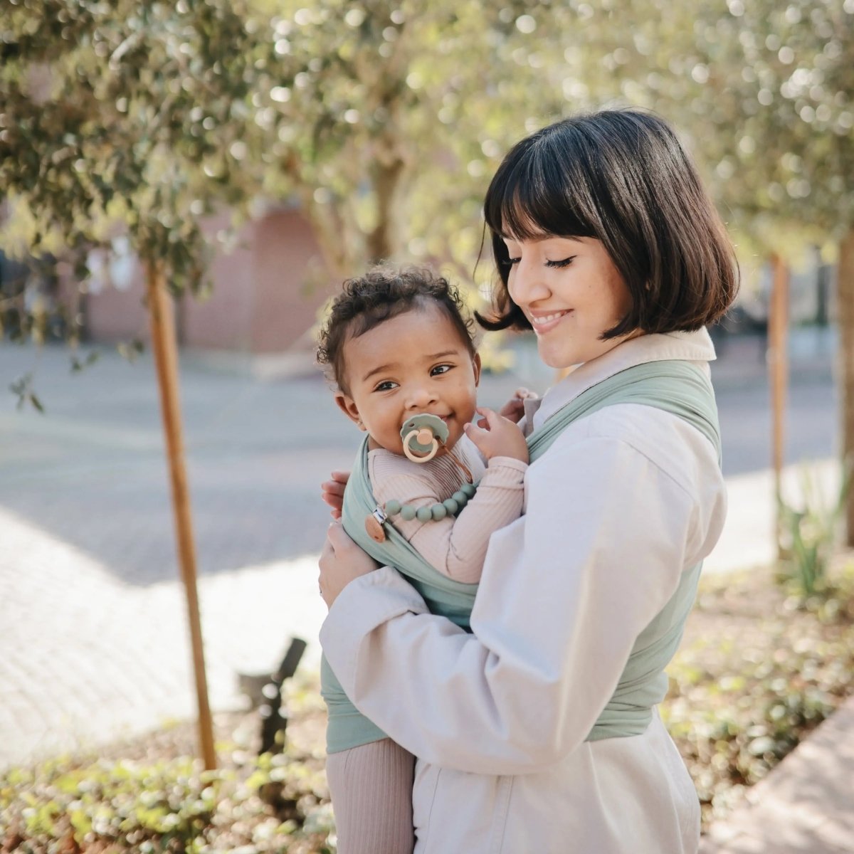 Mushie Silicone Pacifier Clip Hera Durable Food Grade Silicone Bead Design - Everetts Place Boutique - 