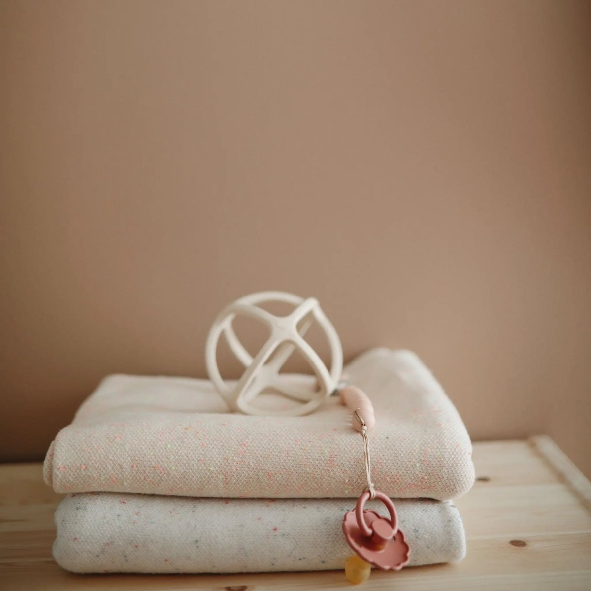 Mushie Silicone Pacifier Clip Hera Durable Food Grade Silicone Bead Design - Everetts Place Boutique - 