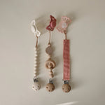 Mushie Silicone Pacifier Clip | Hera - 