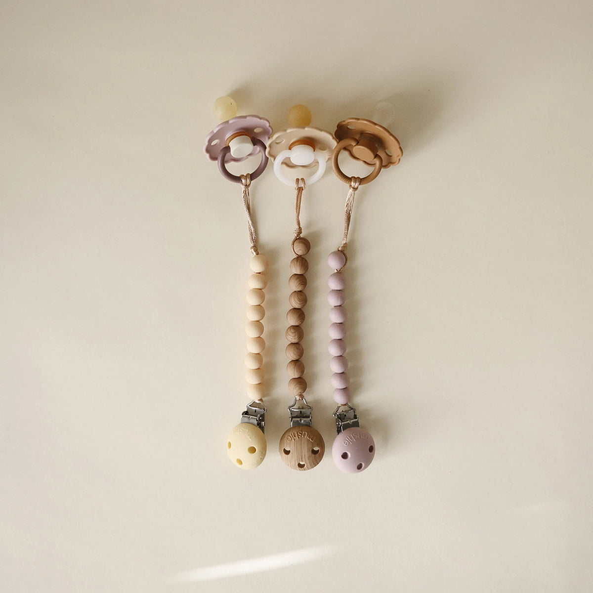 Mushie Silicone Pacifier Clip | Hera - 