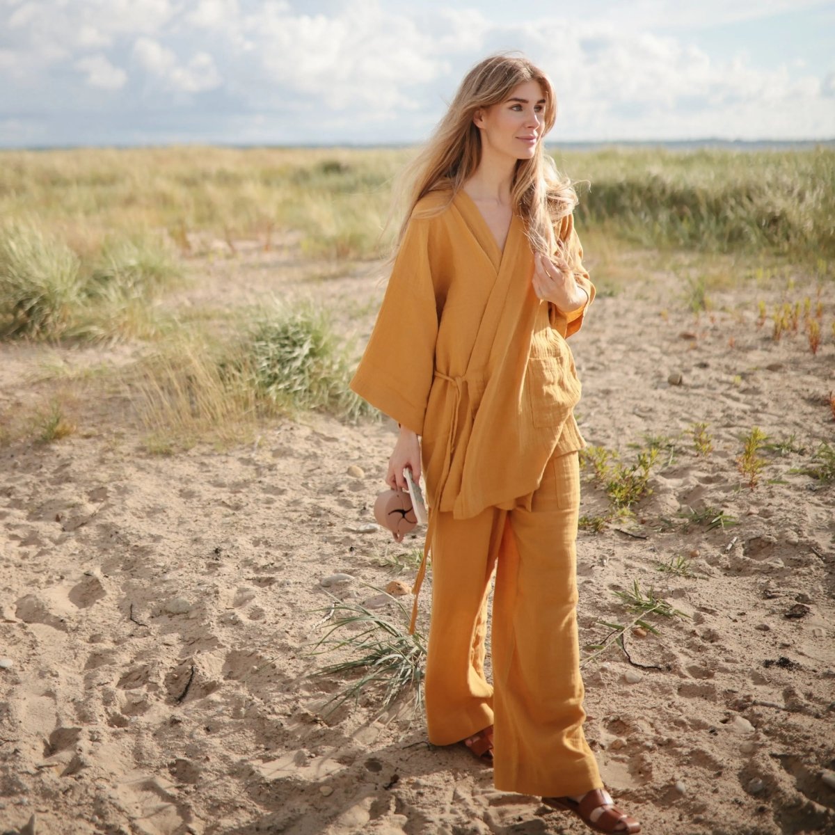 Mushie Silicone Snack Cup with Easy Grip Handles Spill Proof Design for Toddlers - Everetts Place Boutique - 