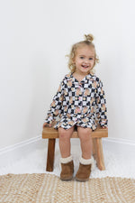 DREAM BIG LITTLE CO SMILEY CUP OF CHECKERS GIRL'S DREAM GOWNEveretts Place