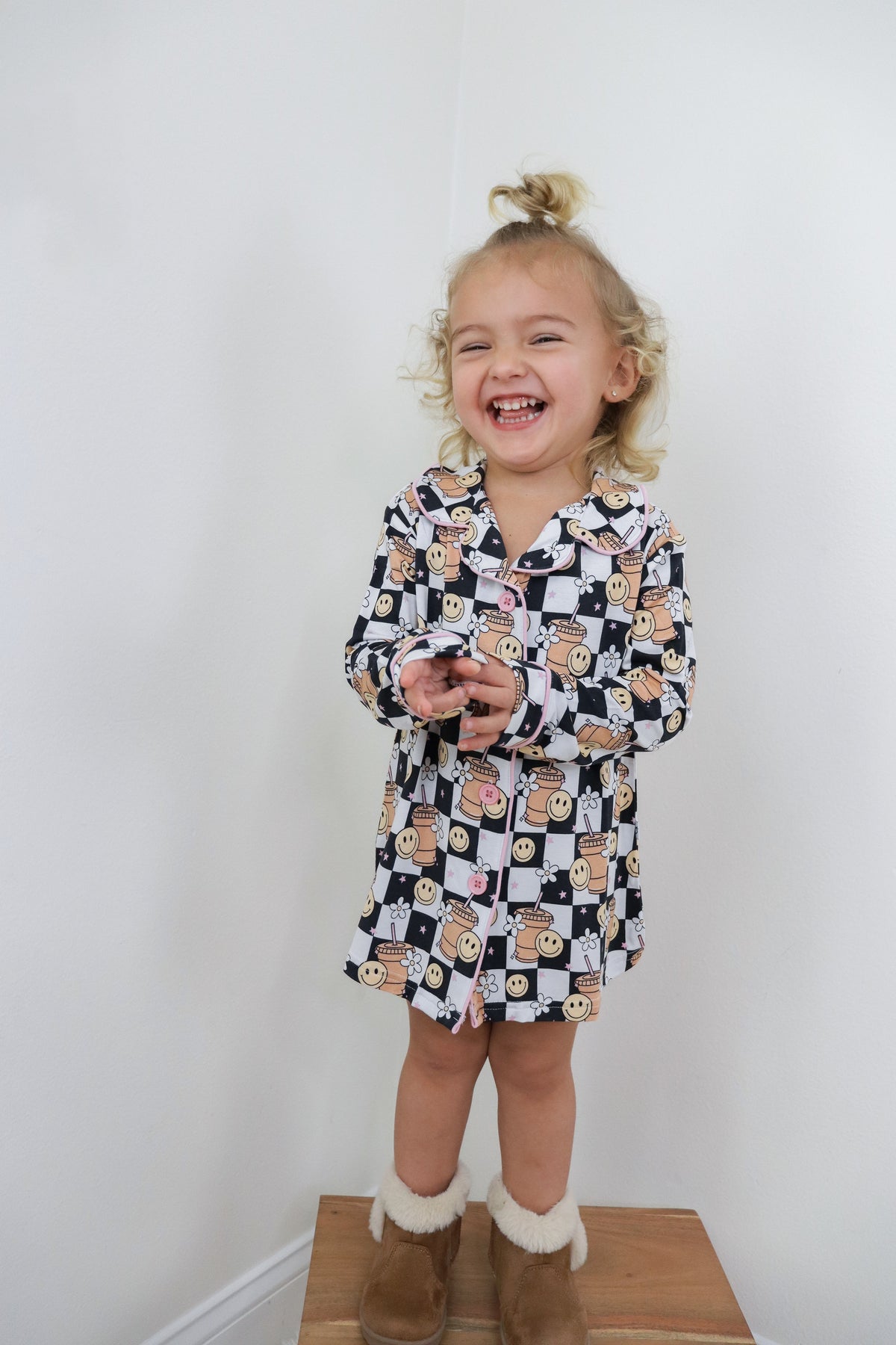 DREAM BIG LITTLE CO SMILEY CUP OF CHECKERS GIRL'S DREAM GOWNEveretts Place