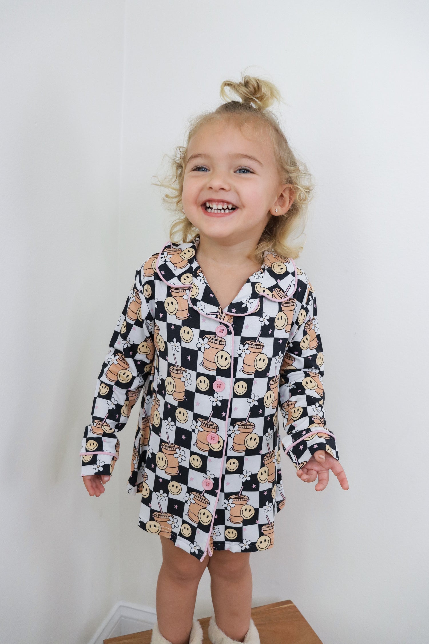 DREAM BIG LITTLE CO SMILEY CUP OF CHECKERS GIRL'S DREAM GOWNEveretts Place