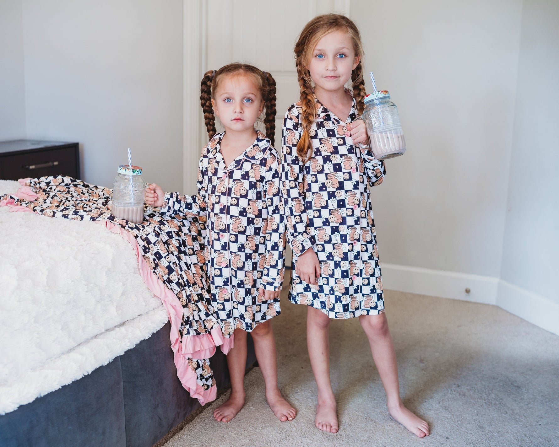 DREAM BIG LITTLE CO SMILEY CUP OF CHECKERS GIRL'S DREAM GOWNEveretts Place