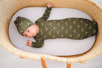 Harp Angel Boutique Soft Bamboo Spandex Knot Hat with Green Arrow Design for Newborns - 