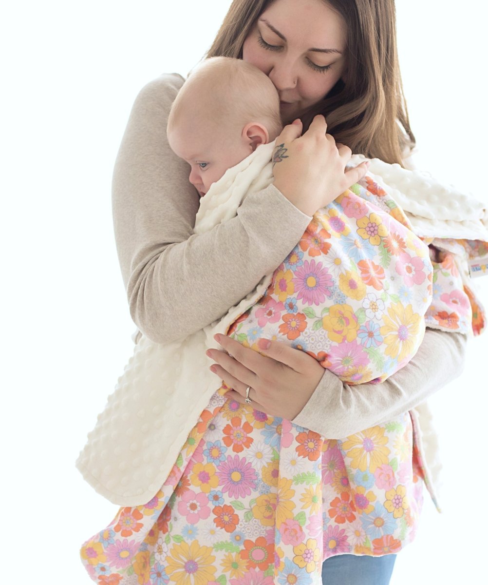 Soft Minky Blanket with Retro Floral Design for Baby and Toddler Comfort - Everetts Place