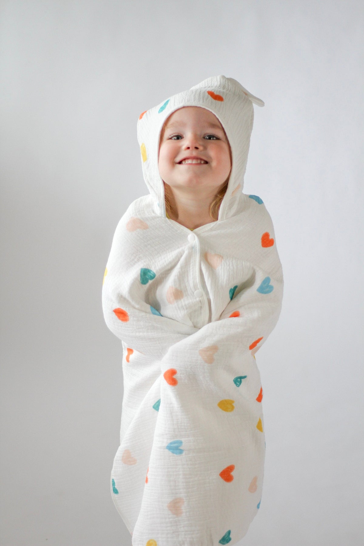Muslin Cotton Girl’s Hooded Bathrobe – Colorful Hearts Cover-Up by Rayn’s Tiny Stitches