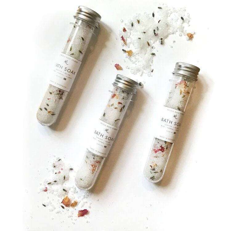 Soothe + Relax Bath Soak Shooter - Everetts Place: Online Boutique - Bath & Beauty