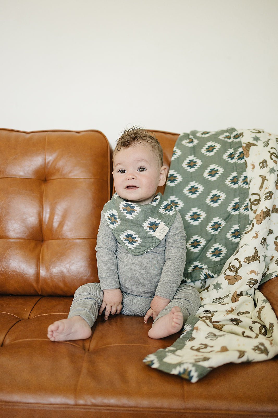 Mebie Baby Southwest Aztec Muslin Bib for Babies by Mebie Baby - 