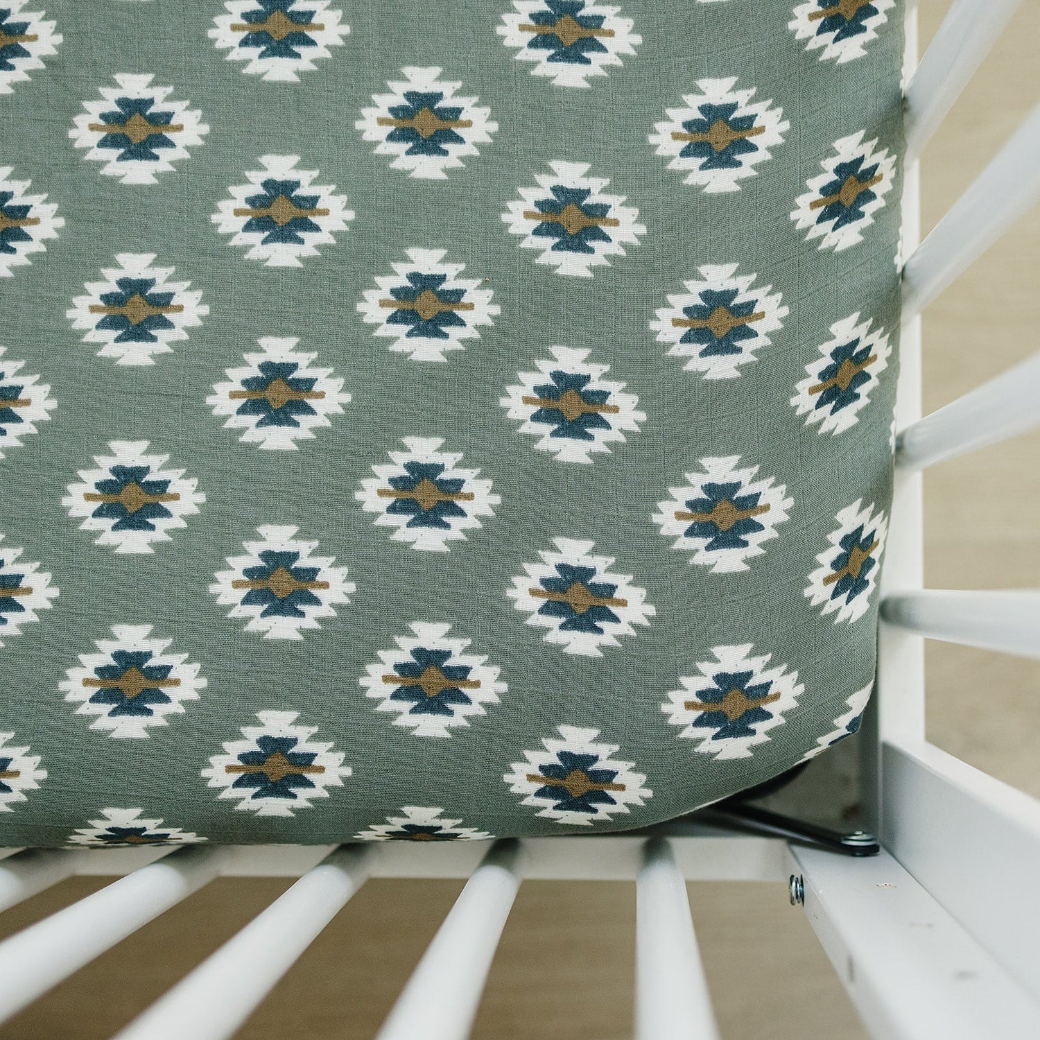 Mebie Baby Southwest Aztec Muslin Crib Sheet - 