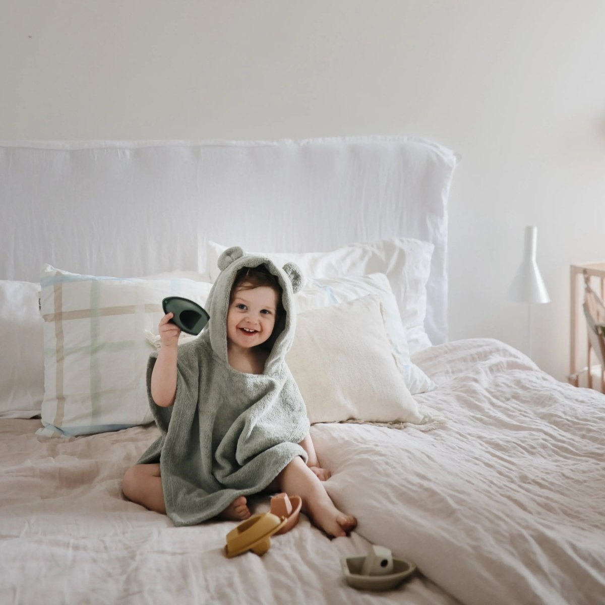 Mushie Stackable Bath Boats Set of Five for Independent Play in the Bathtub - 