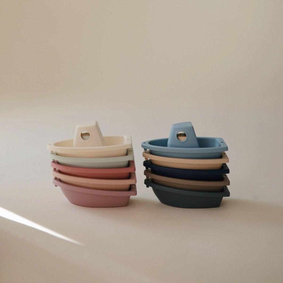 Mushie Stackable Bath Boats Set of Five for Independent Play in the Bathtub - 