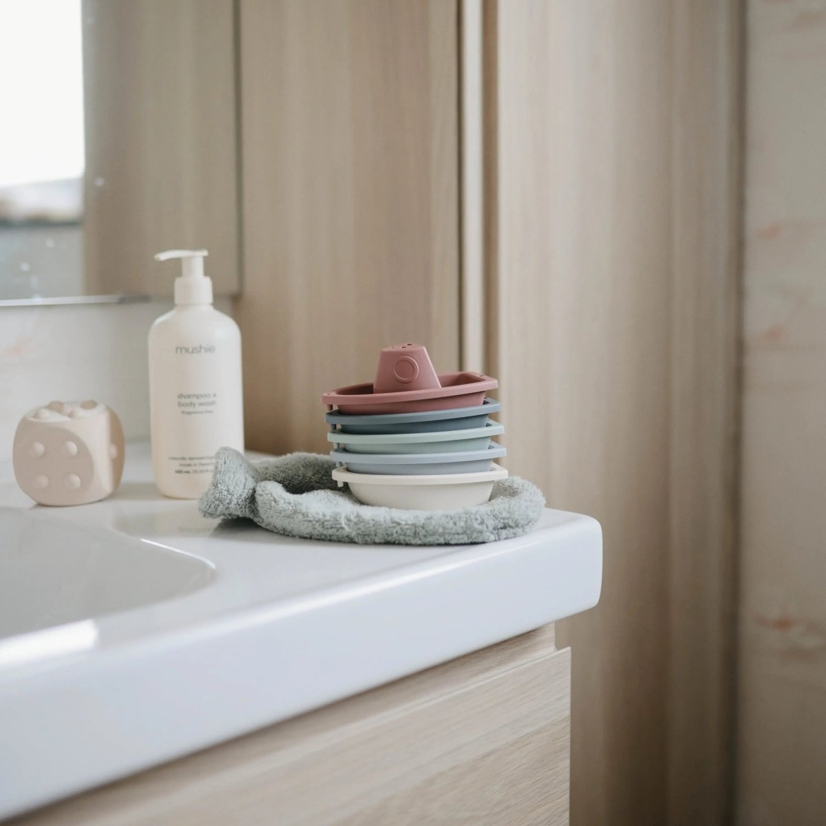 Mushie Stackable Bath Boats Set of Five for Independent Play in the Bathtub - 