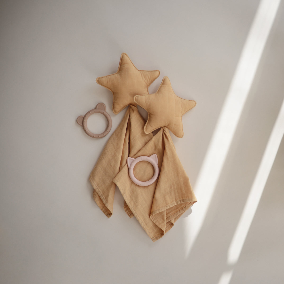 Mushie Star Lovey BlanketEveretts Place