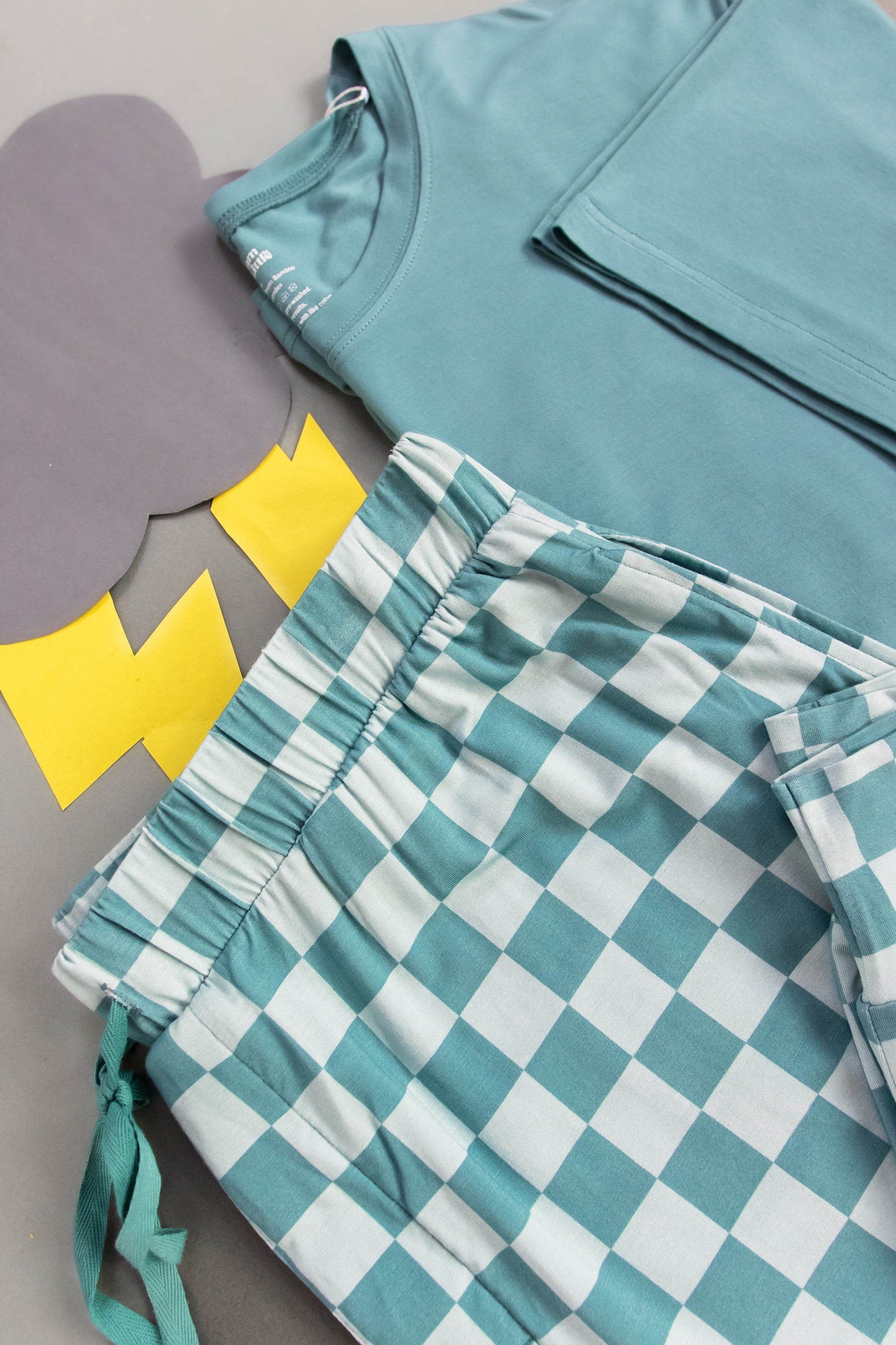 DREAM BIG LITTLE CO STORMY CHECKERS MEN'S DREAM SETEveretts Place