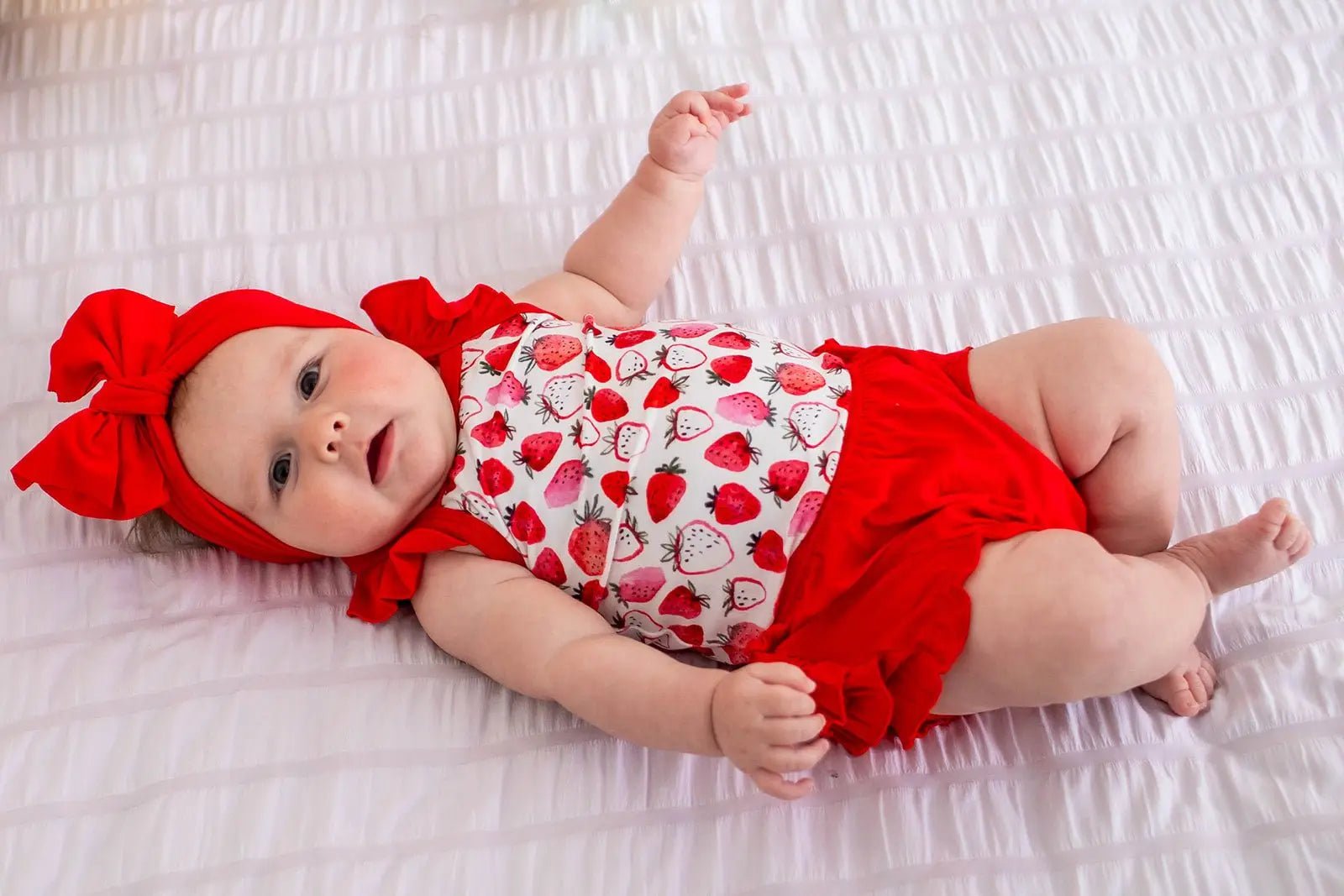 Bestaroo Strawberry Fields Ruffle Bloomer Set - 