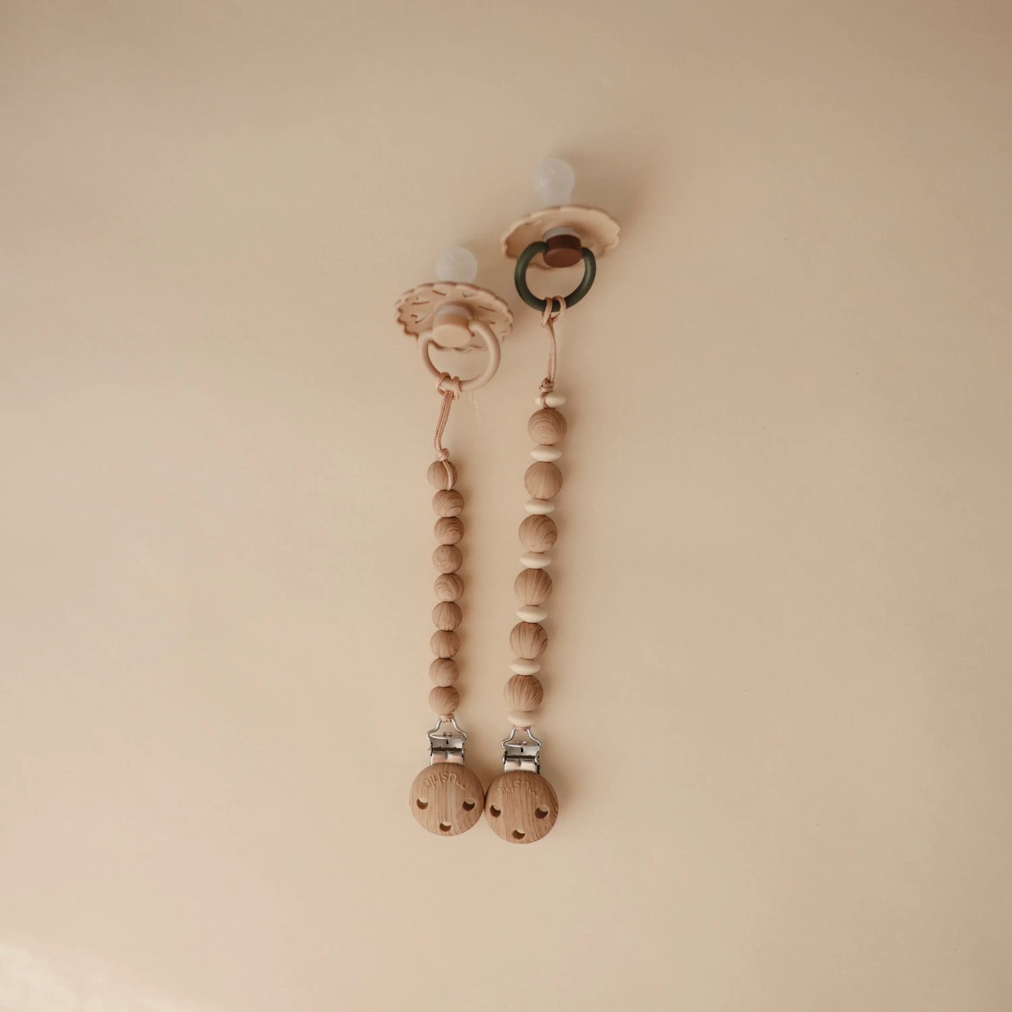 Silicone Pacifier Clip Luna Durable Food Grade Silicone Clasp for Babies Mushie