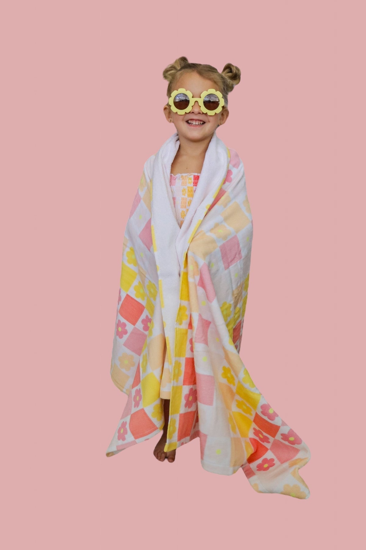 DREAM BIG LITTLE CO SUMMER SUNSET CHECKERS DREAM TOWELEveretts Place