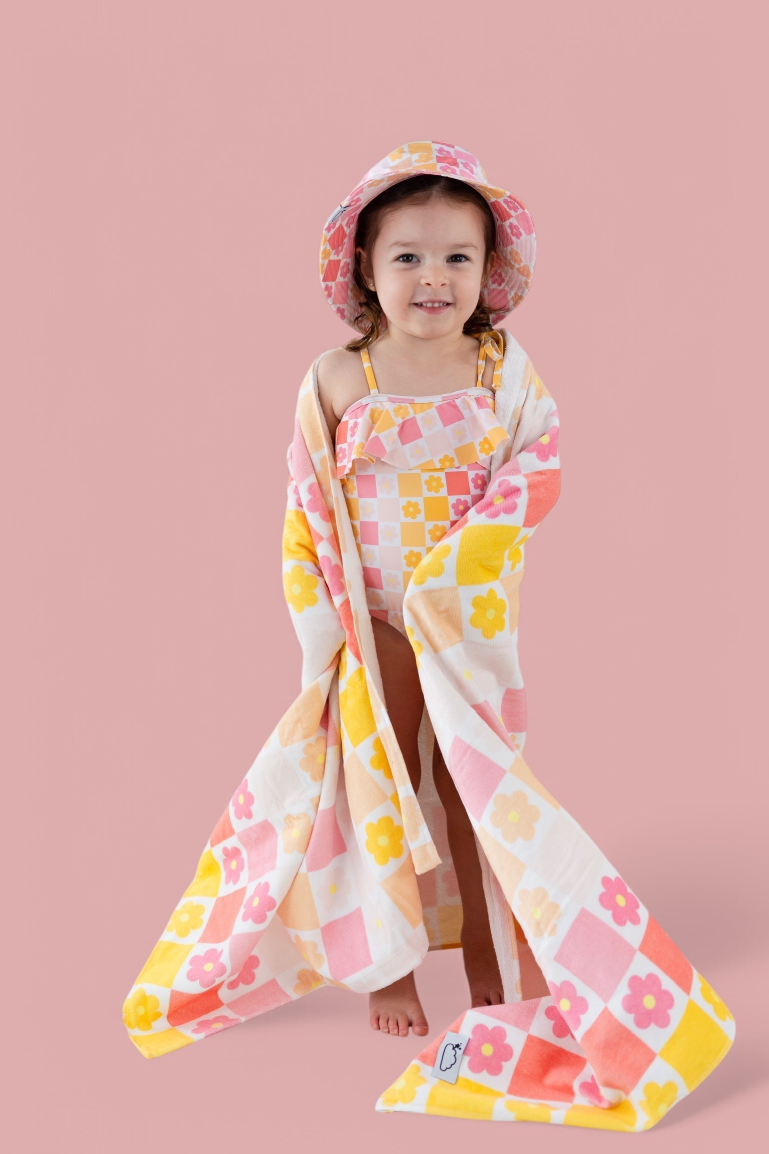 DREAM BIG LITTLE CO SUMMER SUNSET CHECKERS DREAM TOWELEveretts Place