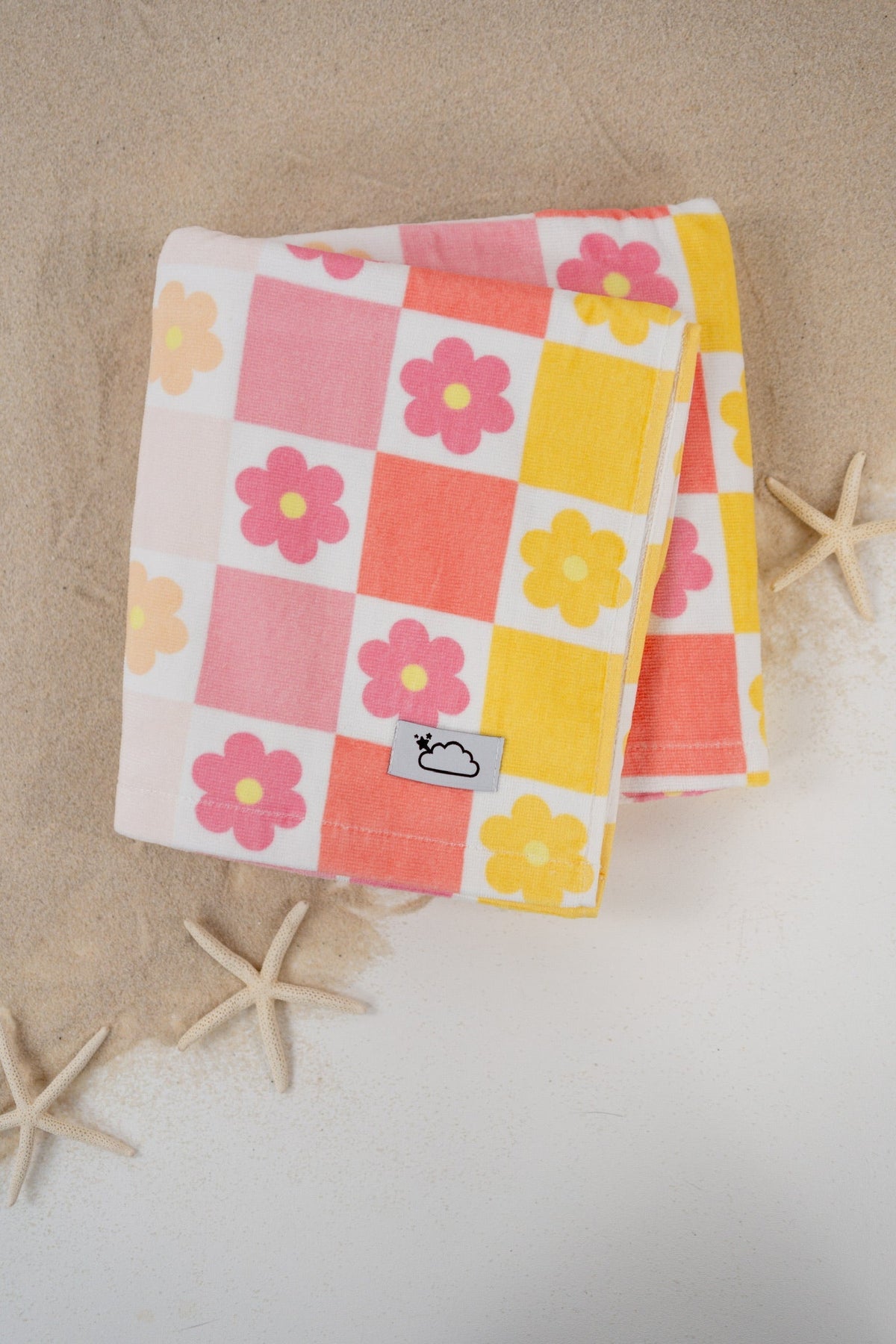 DREAM BIG LITTLE CO SUMMER SUNSET CHECKERS DREAM TOWELEveretts Place