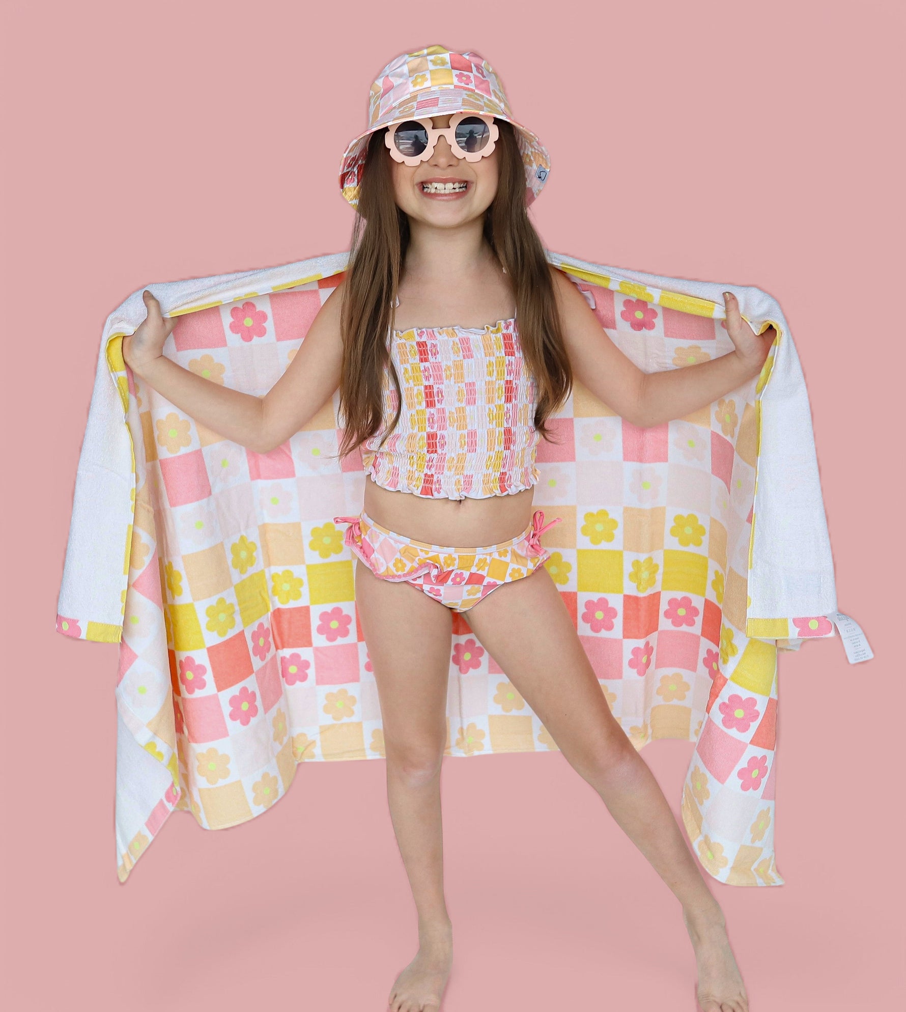 DREAM BIG LITTLE CO SUMMER SUNSET CHECKERS DREAM TOWELEveretts Place