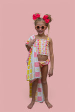 DREAM BIG LITTLE CO SUMMER SUNSET CHECKERS DREAM TOWELEveretts Place