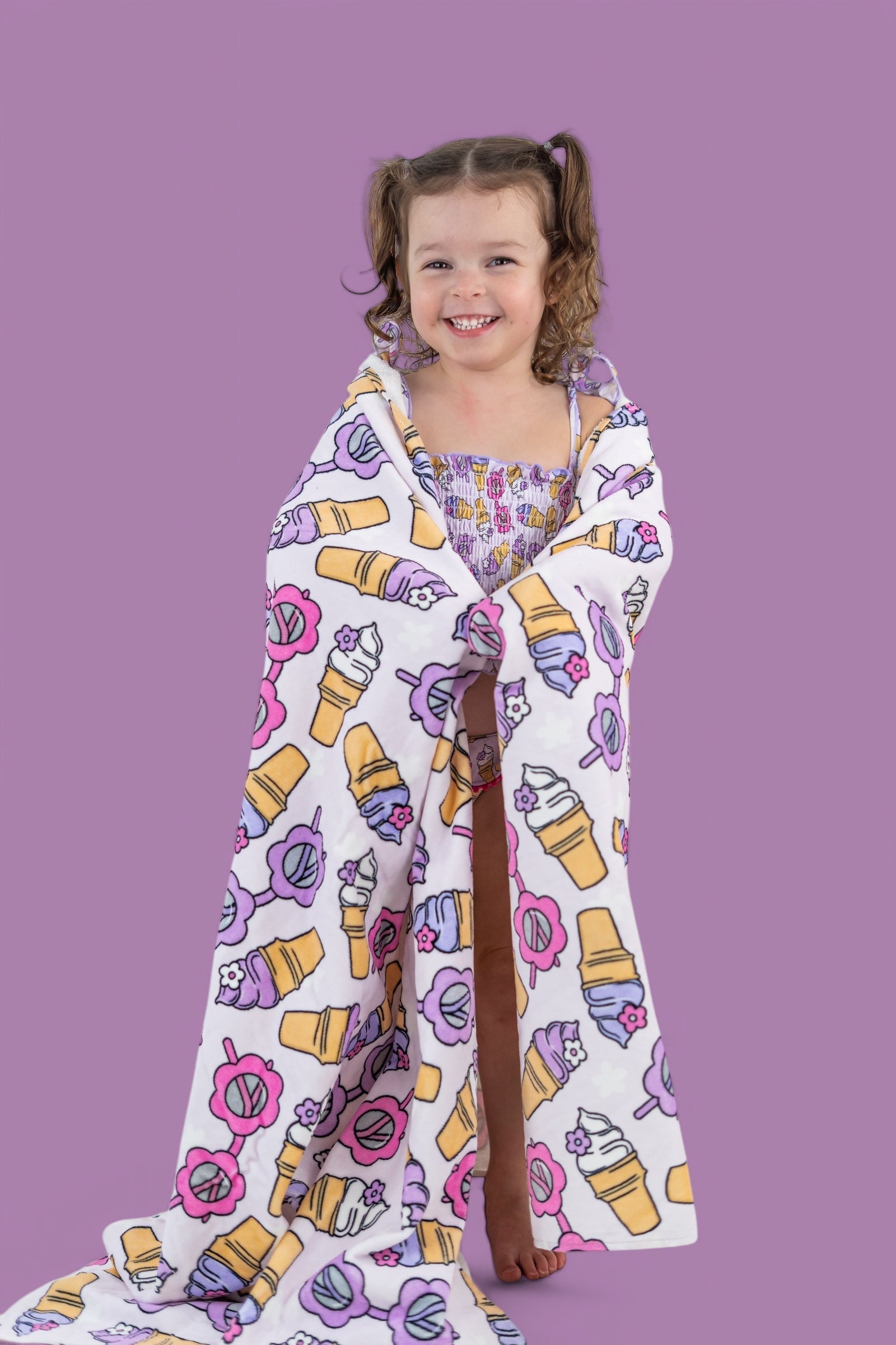 DREAM BIG LITTLE CO SWEET SUMMER DREAM TOWELEveretts Place