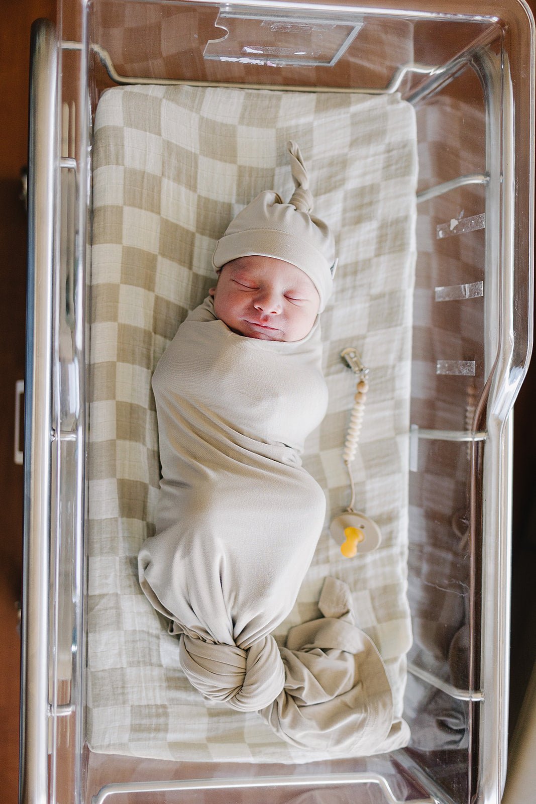 Mebie Baby Taupe Checkered Muslin Swaddle Blanket - 