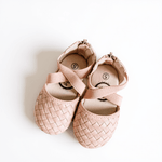 Little Love Bug Co. The Tinley organic baby leather moccasins.