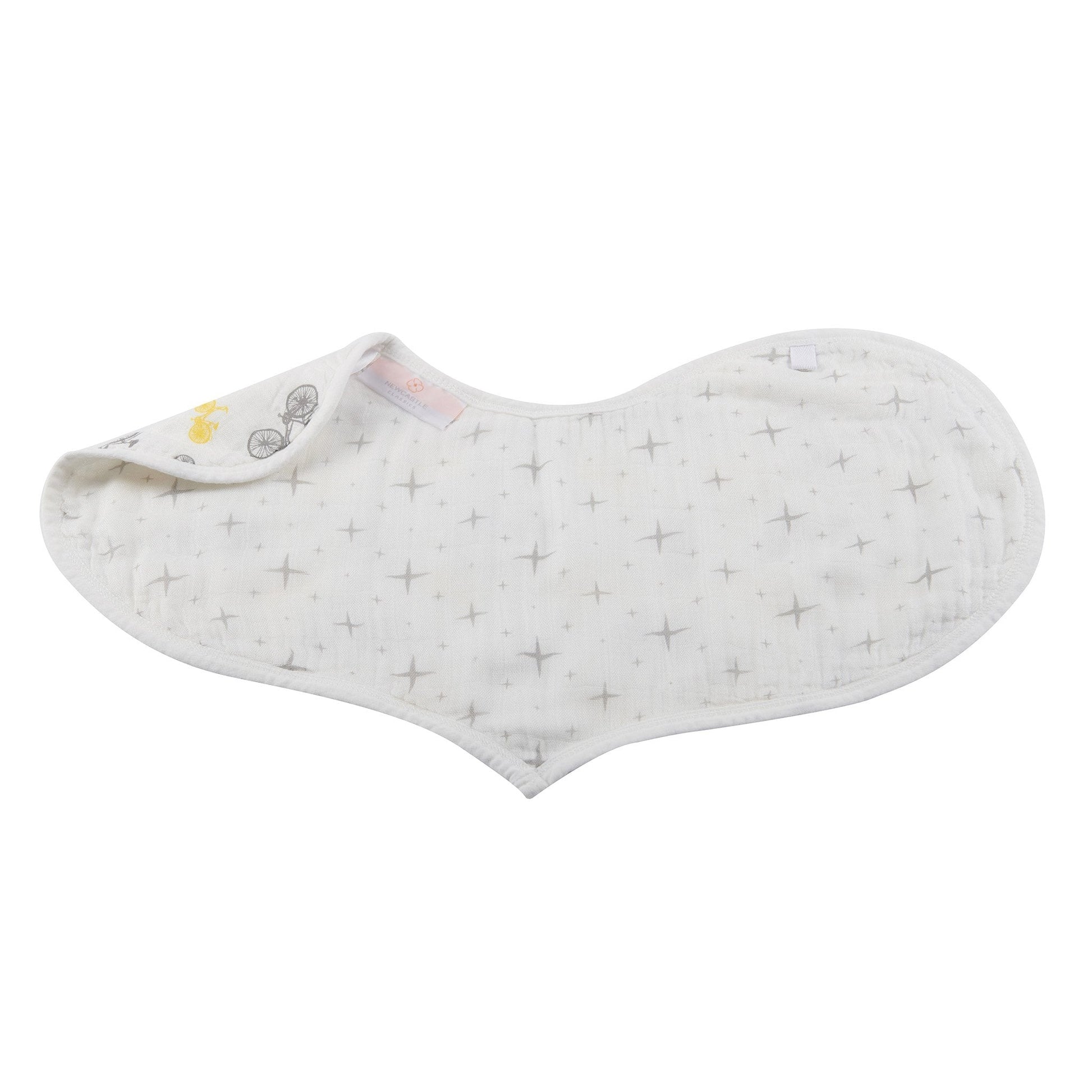 Traveler Bamboo Heart Bibs 2 Pack Soft Absorbent Natural Muslin Teething Feeding Essential Newcastle Classics