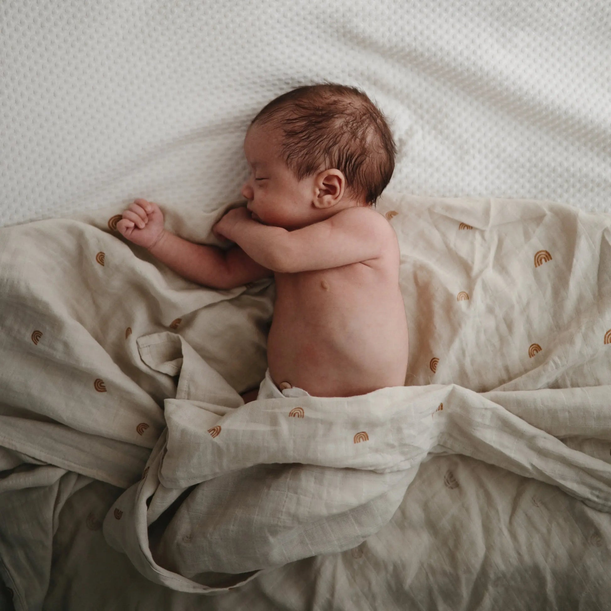 Organic Cotton Muslin Swaddle Blanket for Baby Cuddling and Nursing Mushie